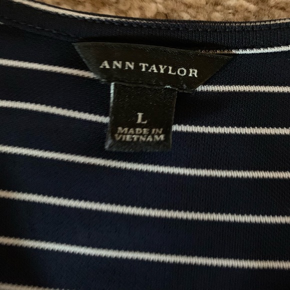 🌸Ann Taylor Sleeveless Top, L🌸 - Picture 3 of 5